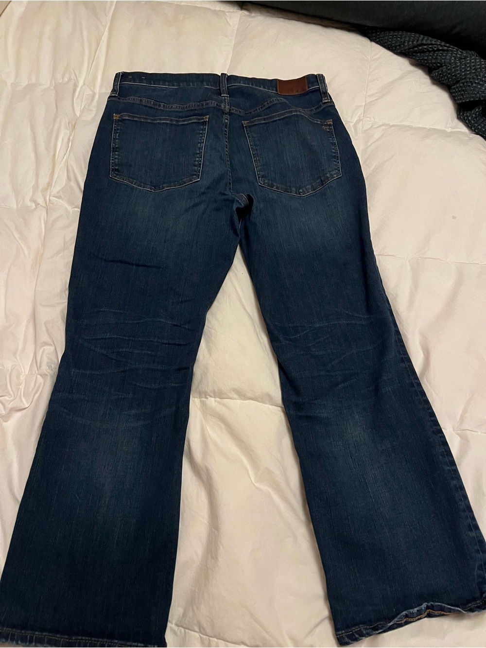 Cali Demi-boot (Cropped) Jeans in Lockwood Wash - Picture 3 of 12